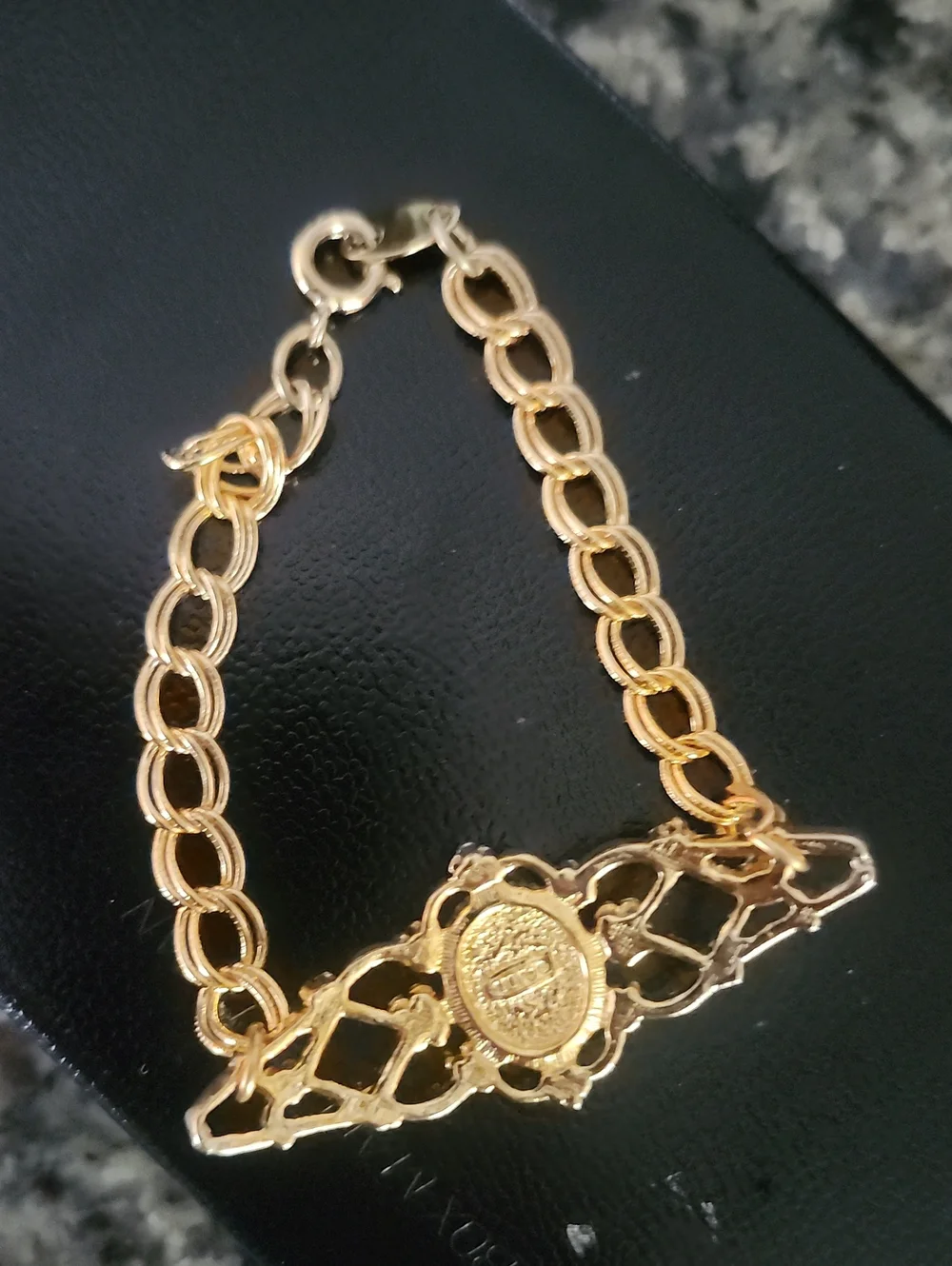 Vtg 70's Avon Gold Tone Filigree Bracelet with Rose Quartz Cabochon